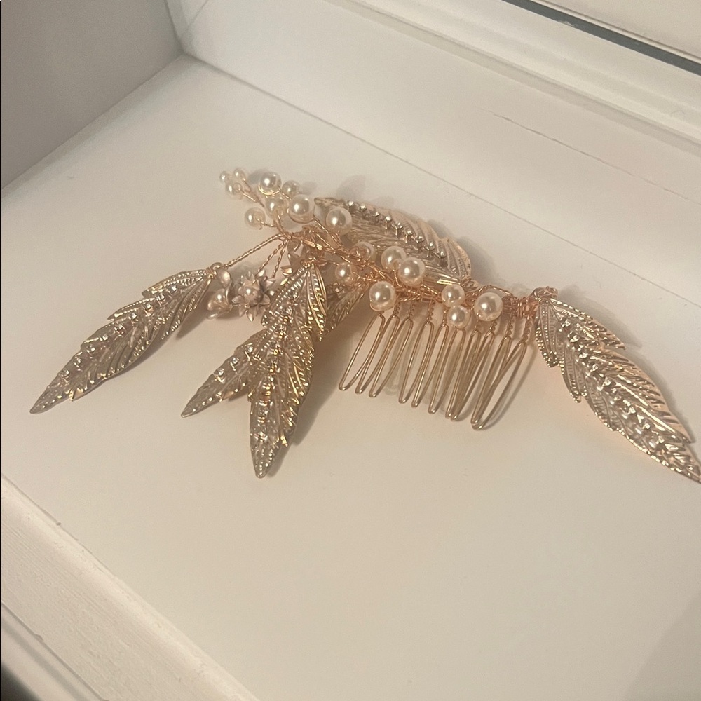 Gold Leaf and Pearl Hair barette - hair accessory